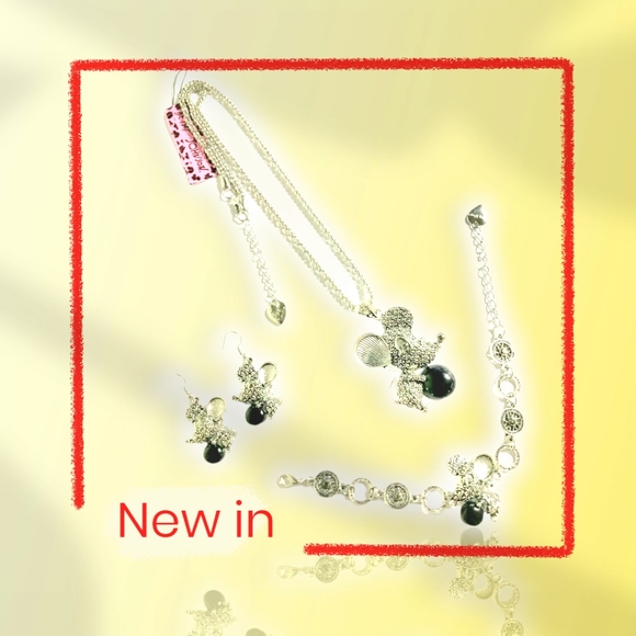 Silver plated black stone crystal mouse necklace earring bracelet set - Picture 4 of 13